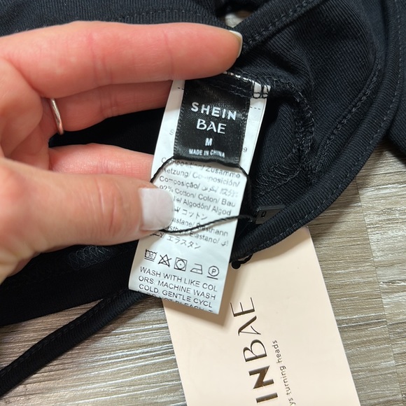 SheIn Cropped Long-sleeve - Picture 4 of 6